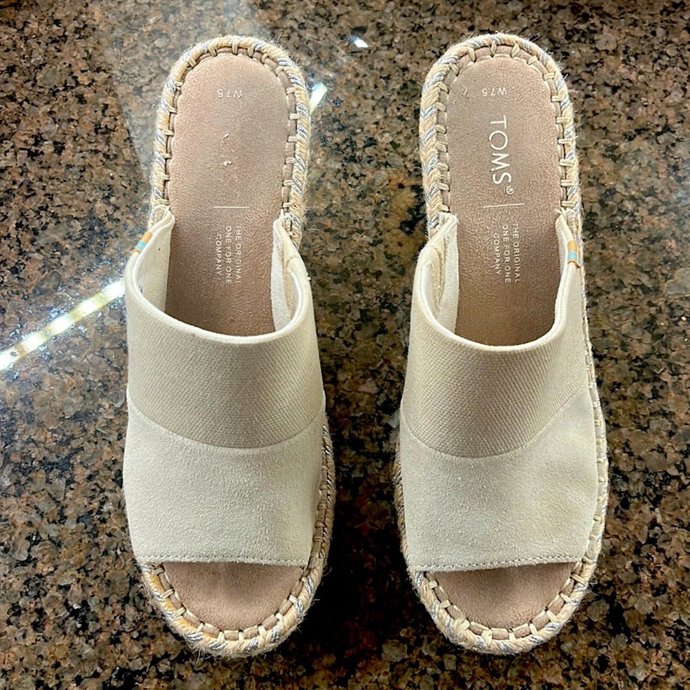 Toms Wedges 💝